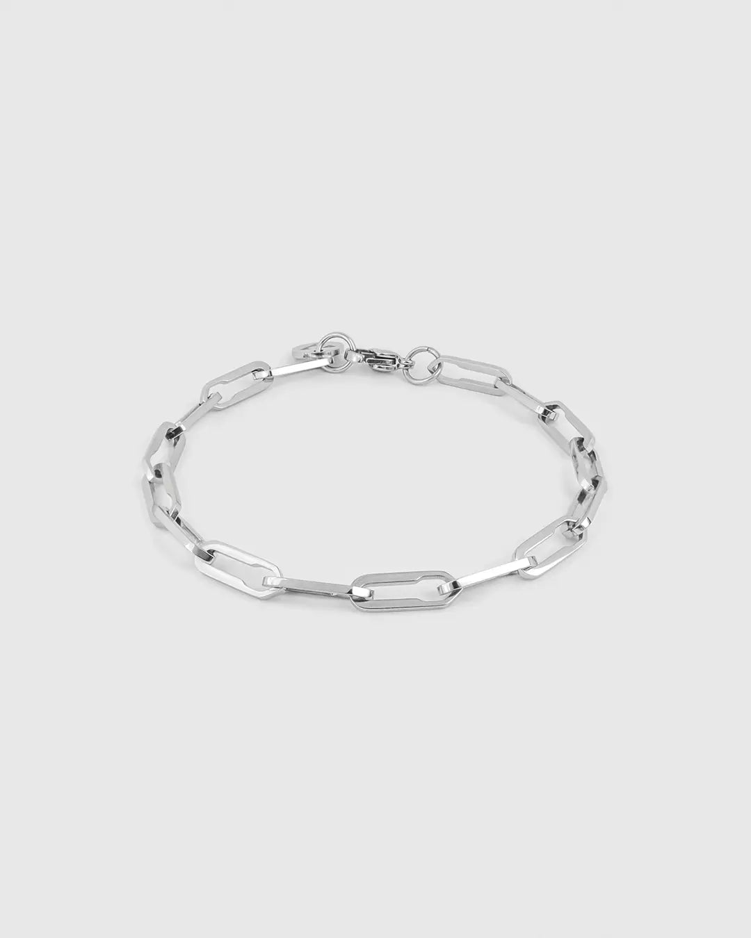 Komplettansicht des Forma Infini Armbands in Silber aus 316L-Edelstahl mit elegantem Anhänger.